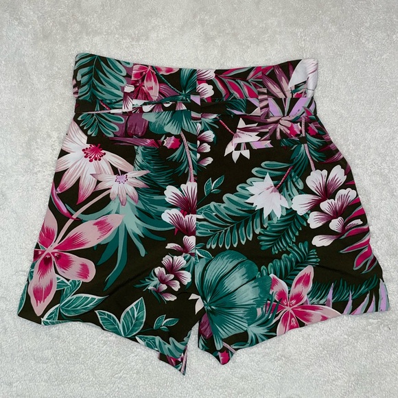 7th‎ Avenue by New York & Company tropical tie waist shorts - Picture 6 of 6